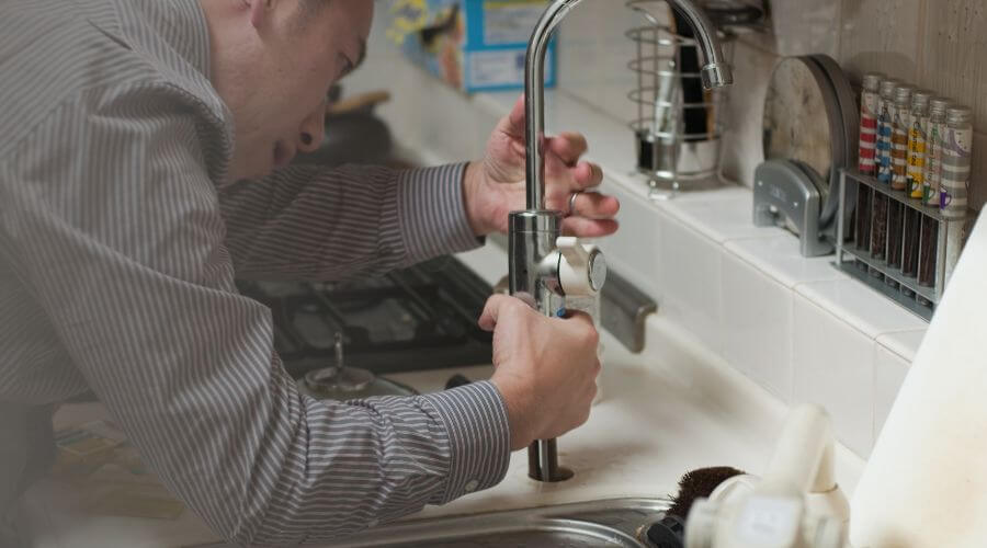 Professional sink repair in Lulu, FL